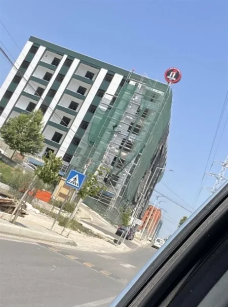 Tirane, shitet apartament 2+1 Kati 3, 103 m² 126.000 € (PASKUQAN)