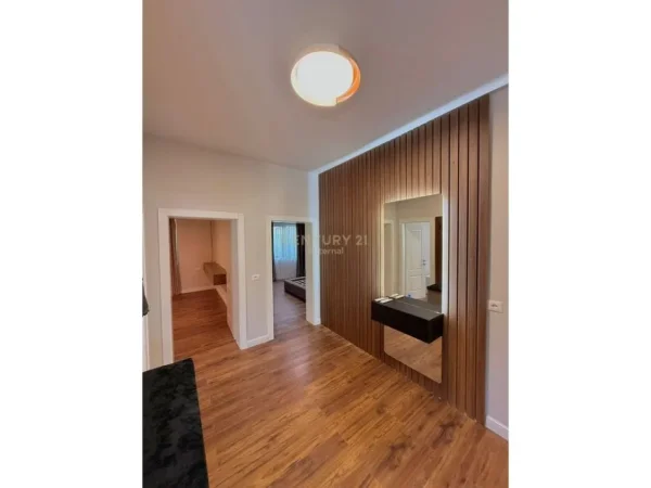 Tirane, jepet me qera Vile 1 Katshe Kati 1, 514 m² 1.300 € (Don Bosko)