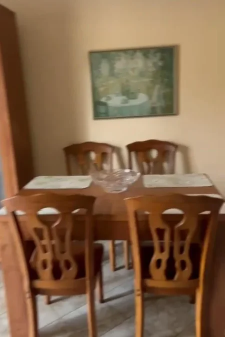 Tirane, jepet me qera apartament 3+1 Kati 4, 90 m² 600 € (Pazari i Ri)