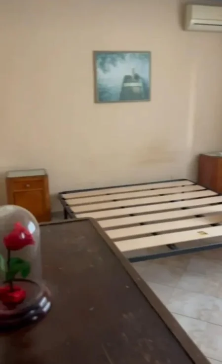 Tirane, jepet me qera apartament 3+1 Kati 4, 90 m² 600 € (Pazari i Ri)