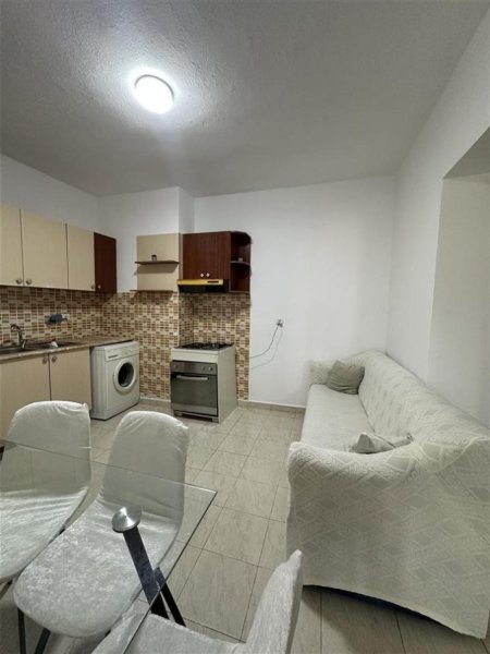 Tirane, jepet me qera apartament 2+1 Kati 6, 100 m² 500 € (DON BOSKO)