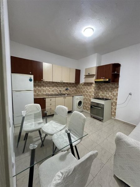 Tirane, jepet me qera apartament 2+1 Kati 6, 100 m² 500 € (DON BOSKO)