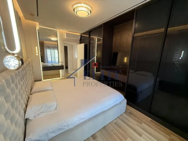 Tirane, jepet me qera apartament 2+1+Ballkon Kati 3, 117 m² 1.000 € (Oasis Residence)