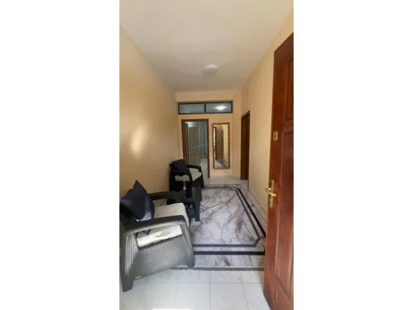 Tirane, jepet me qera apartament 2+1+Ballkon Kati 1, 72 m² 600 € (Vasil Shanto)