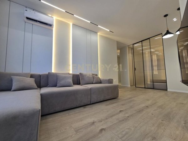 Tirane, shitet apartament 2+1 Kati 5, 86 m² 250.000 € (21Dhjetori)