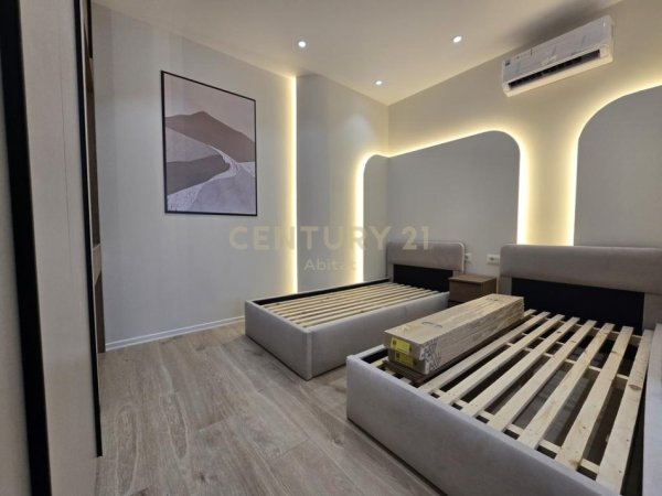 Tirane, shitet apartament 2+1 Kati 5, 86 m² 250.000 € (21Dhjetori)