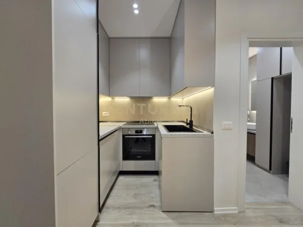 Tirane, shitet apartament 2+1 Kati 5, 86 m² 250.000 € (21Dhjetori)