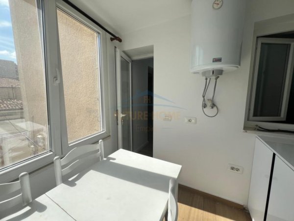 Tirane, jepet me qera apartament 3+1 Kati 1, 111 m² 1.000 €