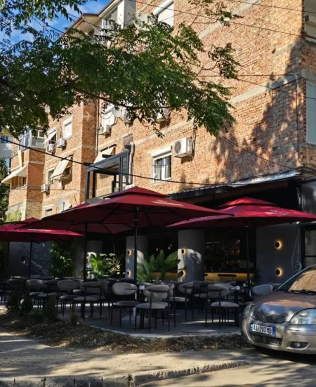 Tirane, shitet dyqan Kati 0, 66 m² 650.000 € (STADIUMI DINAMO)