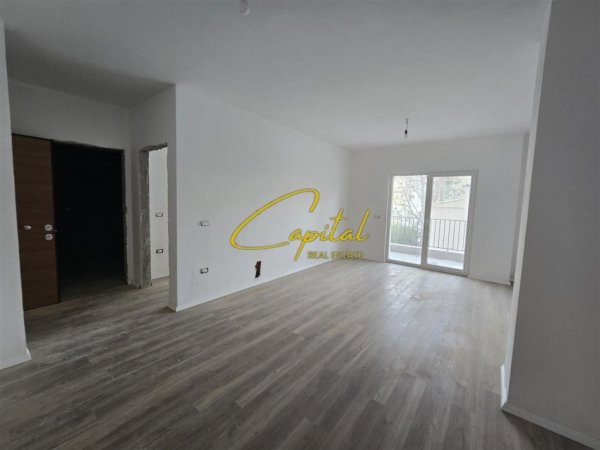 Tirane, shitet apartament 1+1 Kati 1, 71 m² 126.000 € (LAPRAKE)