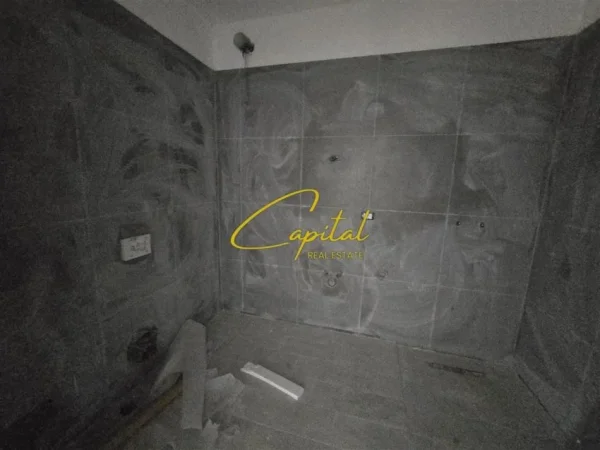 Tirane, shitet apartament 1+1 Kati 1, 71 m² 126.000 € (LAPRAKE)