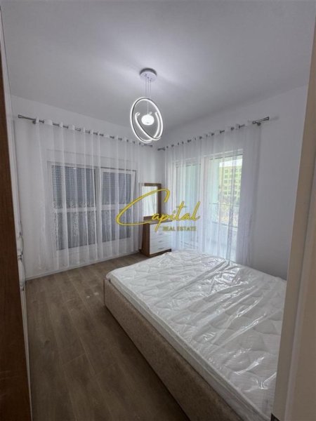 Tirane, jepet me qera apartament 1+1 Kati 3, 70 m² 500 € (ALI DEMI)