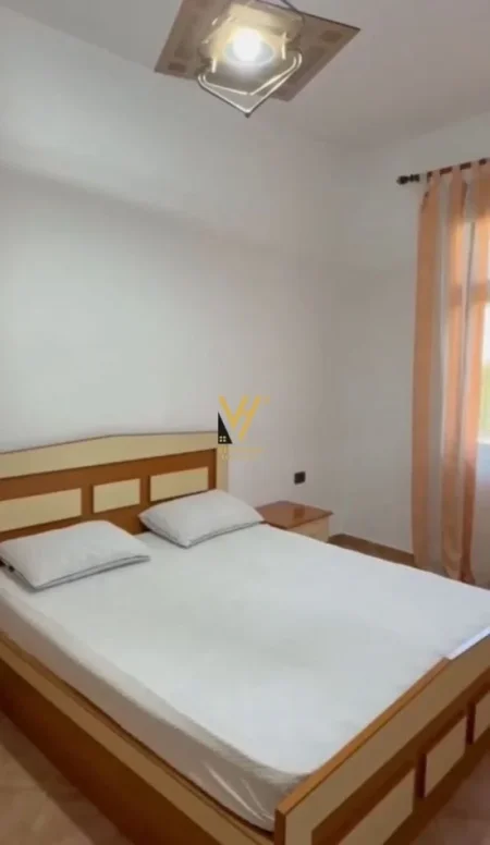 Tirane, jepet me qera apartament 1+1+Ballkon Kati 5, 80 m² 600 € (BULEVARDI BAJRAM CURRI)