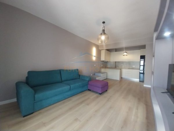 Tirane, jepet me qera apartament 1+1 Kati 3, 70 m² 620 € (Don Bosko)