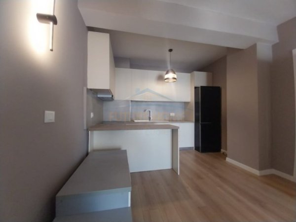 Tirane, jepet me qera apartament 1+1 Kati 3, 70 m² 620 € (Don Bosko)