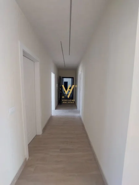 Tirane, shitet apartament 3+1+Ballkon Kati 8, 133 m² 290.000 € (DON BOSKO)