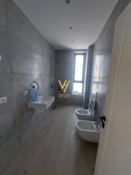 Tirane, shitet apartament 3+1+Ballkon Kati 8, 133 m² 290.000 € (DON BOSKO)