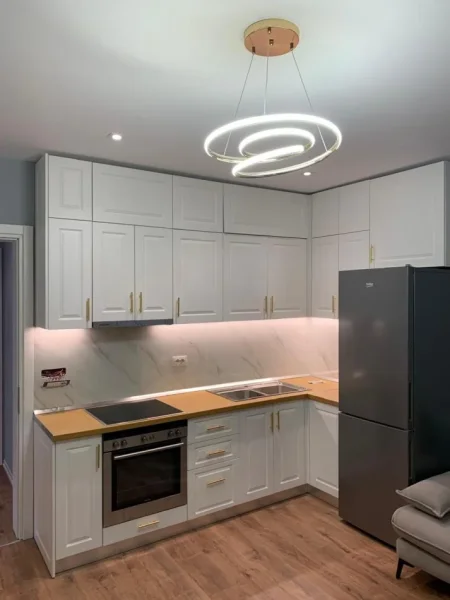 Tirane, jepet me qera apartament 2+1+Ballkon Kati 3, 70 m² 600 € (Don Bosko)