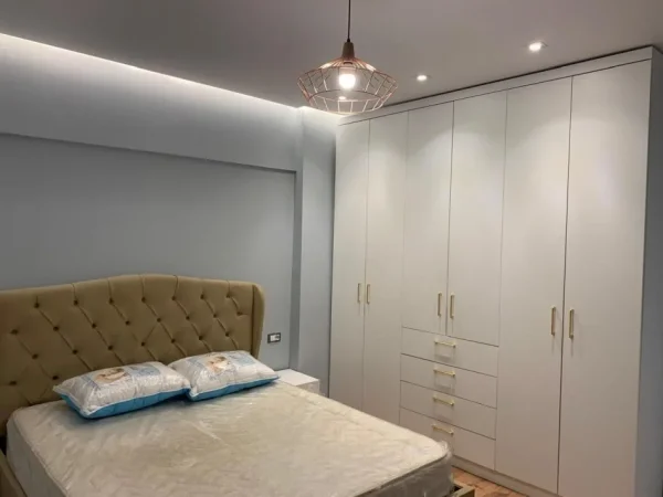 Tirane, jepet me qera apartament 2+1+Ballkon Kati 3, 70 m² 600 € (Don Bosko)
