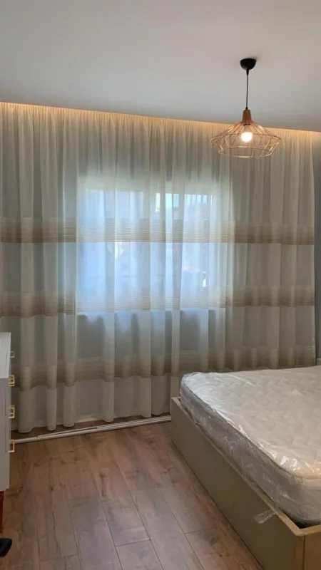 Tirane, jepet me qera apartament 2+1+Ballkon Kati 3, 70 m² 600 € (Don Bosko)