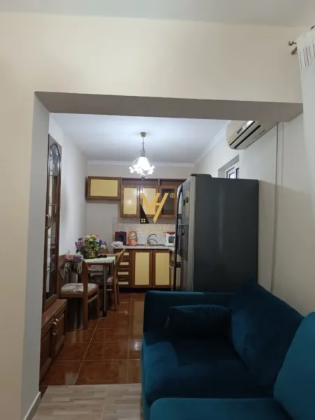 Tirane, jepet me qera apartament 2+1+Ballkon Kati 1, 74 m² 500 € (RRUGA DRITAN HOXHA)