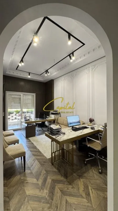 Tirane, jepet me qera zyre Kati 7, 55 m² 600 € (KOMPLEKSI GOLDEN PARK)