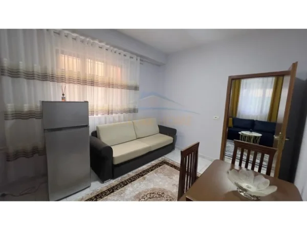 Tirane, jepet me qera apartament 2+1 Kati 1, 72 m² 600 € (Vasil Shanto)