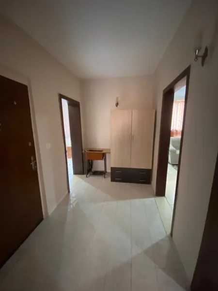 Tirane, jepet me qera apartament 2+1 Kati 5, 100 m² 650 € (qytet studenti)