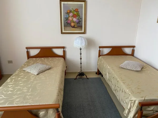 Tirane, jepet me qera apartament 2+1 Kati 8, 120 m² 900 € (Manhatan Bllok)