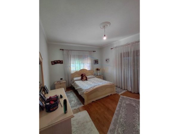 Tirane, shitet shtepi 5+1+Ballkon Kati 3, 504 m² 680.000 € (Kamez)