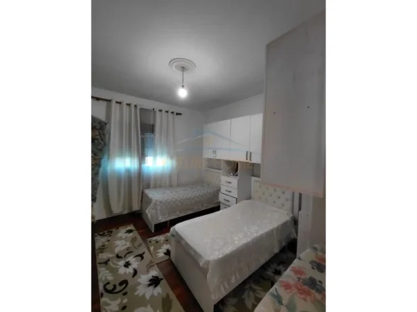 Tirane, shitet shtepi 5+1+Ballkon Kati 3, 504 m² 680.000 € (Kamez)