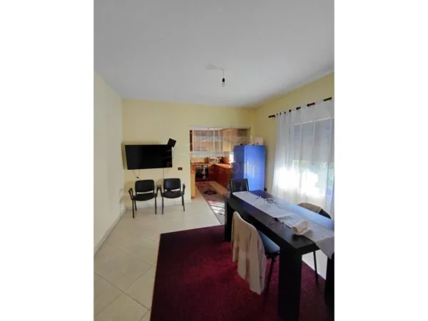 Tirane, shitet shtepi 5+1+Ballkon Kati 3, 504 m² 680.000 € (Kamez)