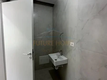 Tirane, shitet apartament 1+1 Kati 2, 53 m² 88.000 € (Fresku)