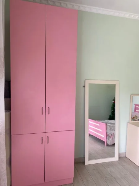 Tirane, jepet me qera apartament 1+1 Kati 2, 50 m² 300 € (tufine)