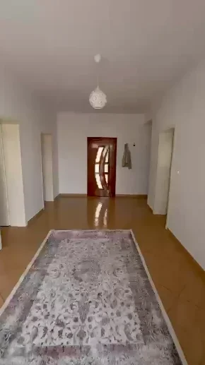 Tirane, jepet me qera apartament 2+1 Kati 2, 75 m² 400 € (Prane Top Channel)