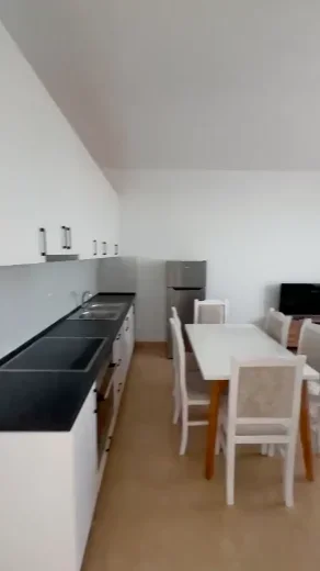 Tirane, jepet me qera apartament 2+1 Kati 2, 75 m² 400 € (Prane Top Channel)