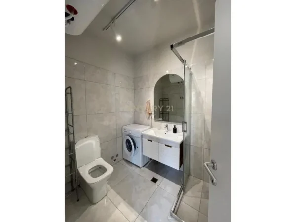 Durres, shitet apartament 1+1 Kati 8, 63 m² 125.000 € (Rrot e Kuqe ,Durres)