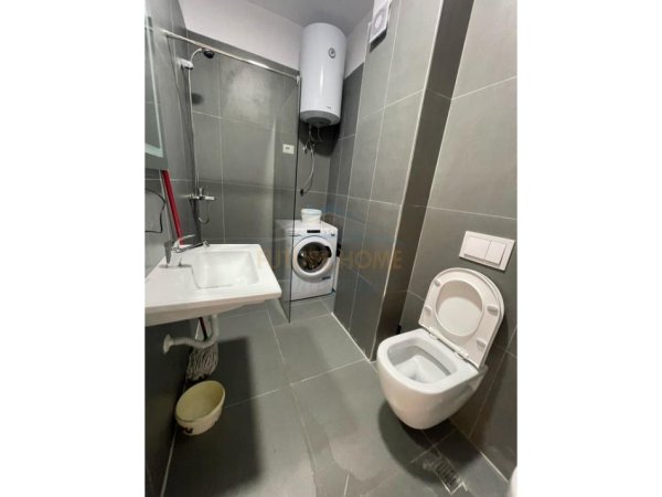 Tirane, jepet me qera apartament 1+1+Ballkon Kati 6, 68 m² 600 € (Don Bosko)
