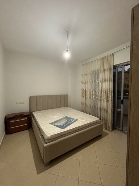 Tirane, jepet me qera apartament 1+1+Ballkon Kati 5, 60 m² 380 € (Rruga Muhamet Deliu, ne Fresk)