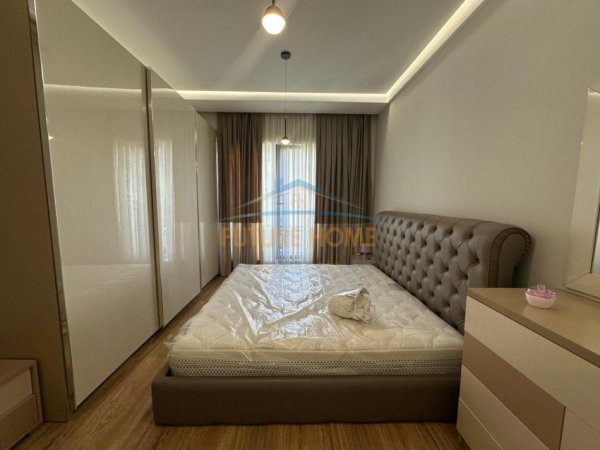 Tirane, jepet me qera apartament 2+1+Ballkon Kati 4, 114 m² 1.000 € (Kompleksi Delijorgji)