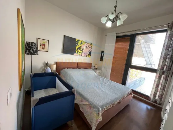 Tirane, jepet me qera apartament 1+1+Ballkon Kati 7, 59 m² 800 € (Rruga e Kosovareve)