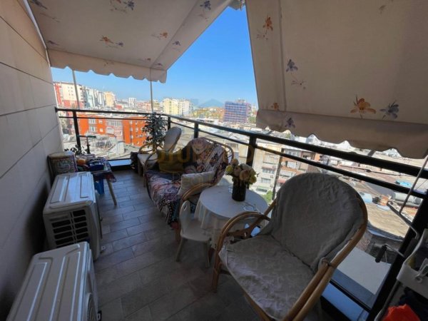 Tirane, jepet me qera apartament 1+1+Ballkon Kati 7, 59 m² 800 € (Rruga e Kosovareve)