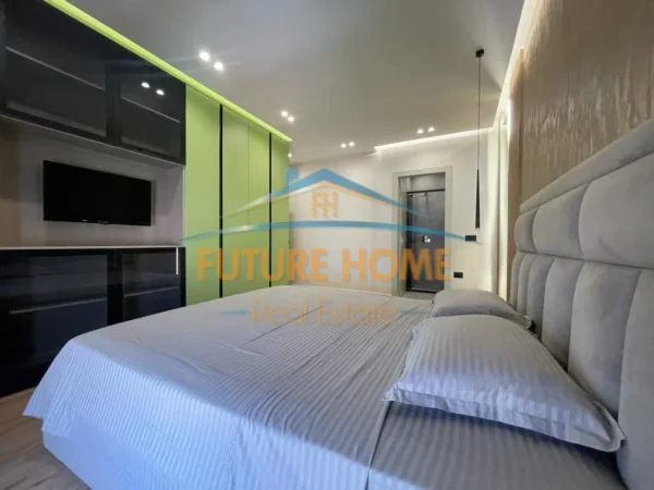 Tirane, jepet me qera apartament 2+1+Ballkon Kati 9, 110 m² 1.400 € (Kompleksi Dinamo)