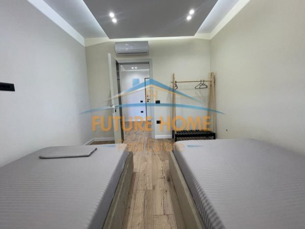 Tirane, jepet me qera apartament 2+1+Ballkon Kati 9, 110 m² 1.400 € (Kompleksi Dinamo)