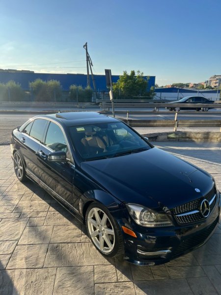 Tirane, shes makine mercedez benz c clase Benzin+Gaz, blu e errët automatik Kondicioner 285.000 km 8.700 €