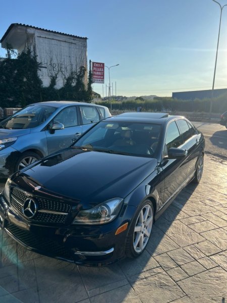 Tirane, shes makine mercedez benz c clase Benzin+Gaz, blu e errët automatik Kondicioner 285.000 km 8.700 €