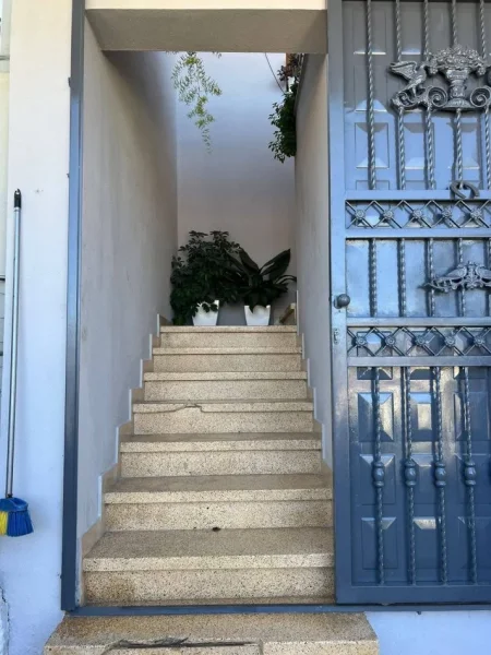 Tirane, shes Vile 2 Katshe Kati 0, 193 m² 260.000 € (Rruga Leka i Madh)