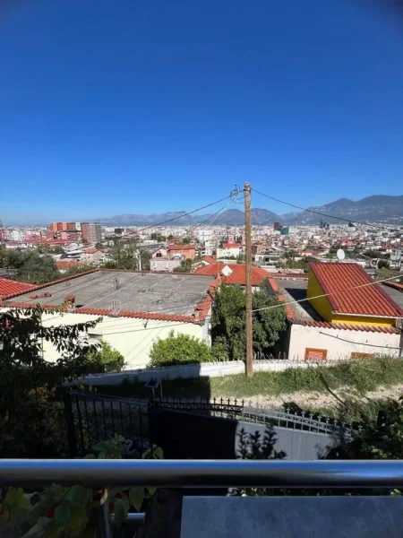 Tirane, shes Vile 2 Katshe Kati 0, 193 m² 260.000 € (Rruga Leka i Madh)