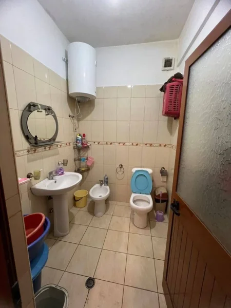 Tirane, shes Vile 2 Katshe Kati 0, 193 m² 260.000 € (Rruga Leka i Madh)