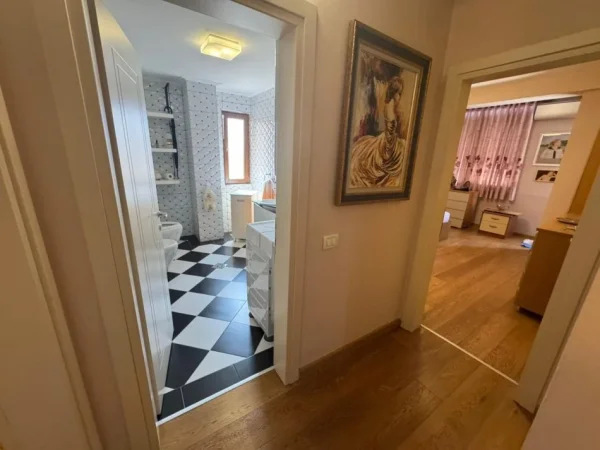 Tirane, shitet apartament 3+1+Aneks+Ballkon Kati 7, 140 m² 240.000 € 